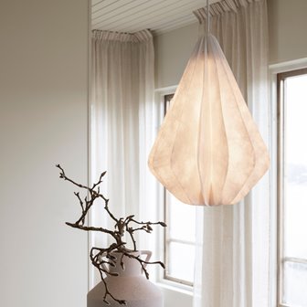 Zewnętrzna lampa wisząca tyvek biała Pinecone